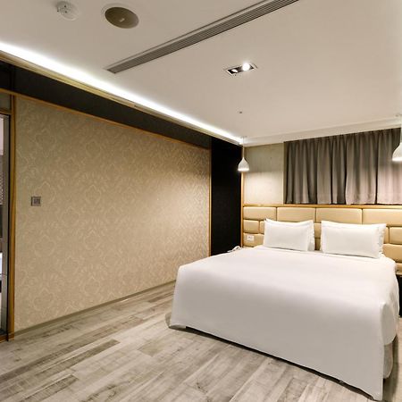 Surreal Motel Xinzhuang Bagian luar foto