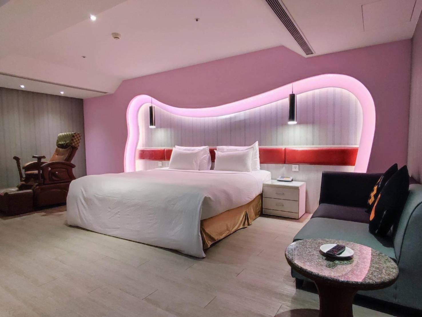 Surreal Motel Xinzhuang Bagian luar foto