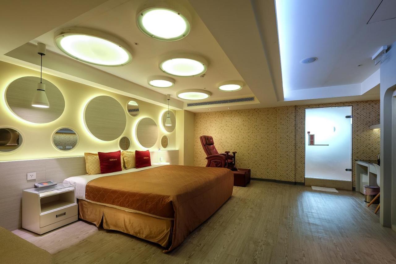 Surreal Motel Xinzhuang Bagian luar foto